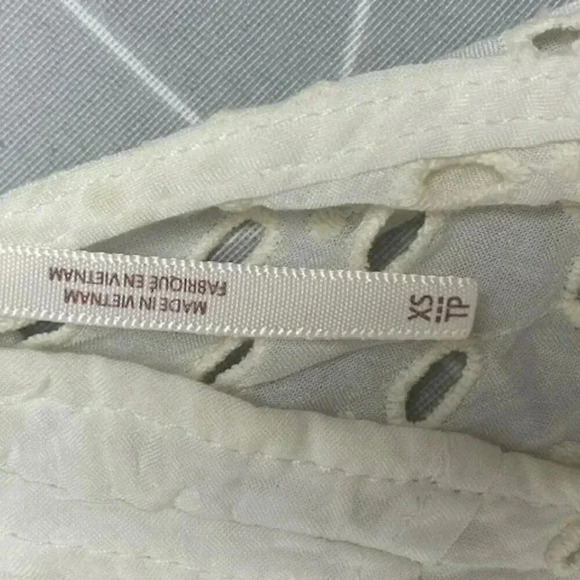 Free Pople Eyelet Tank Top with Ruffle Sleeves Crisscross front Size XS - Picture 3 of 8